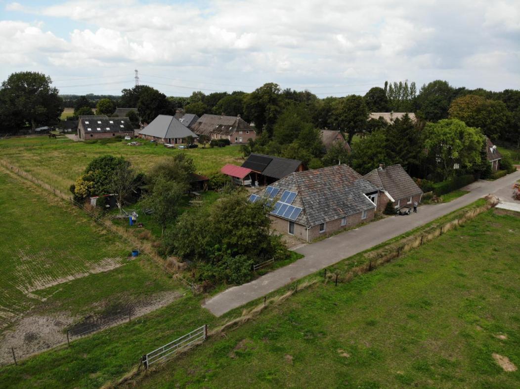 Logeerruimte In Gerenoveerde Boerderij In Wachtum Exterior foto
