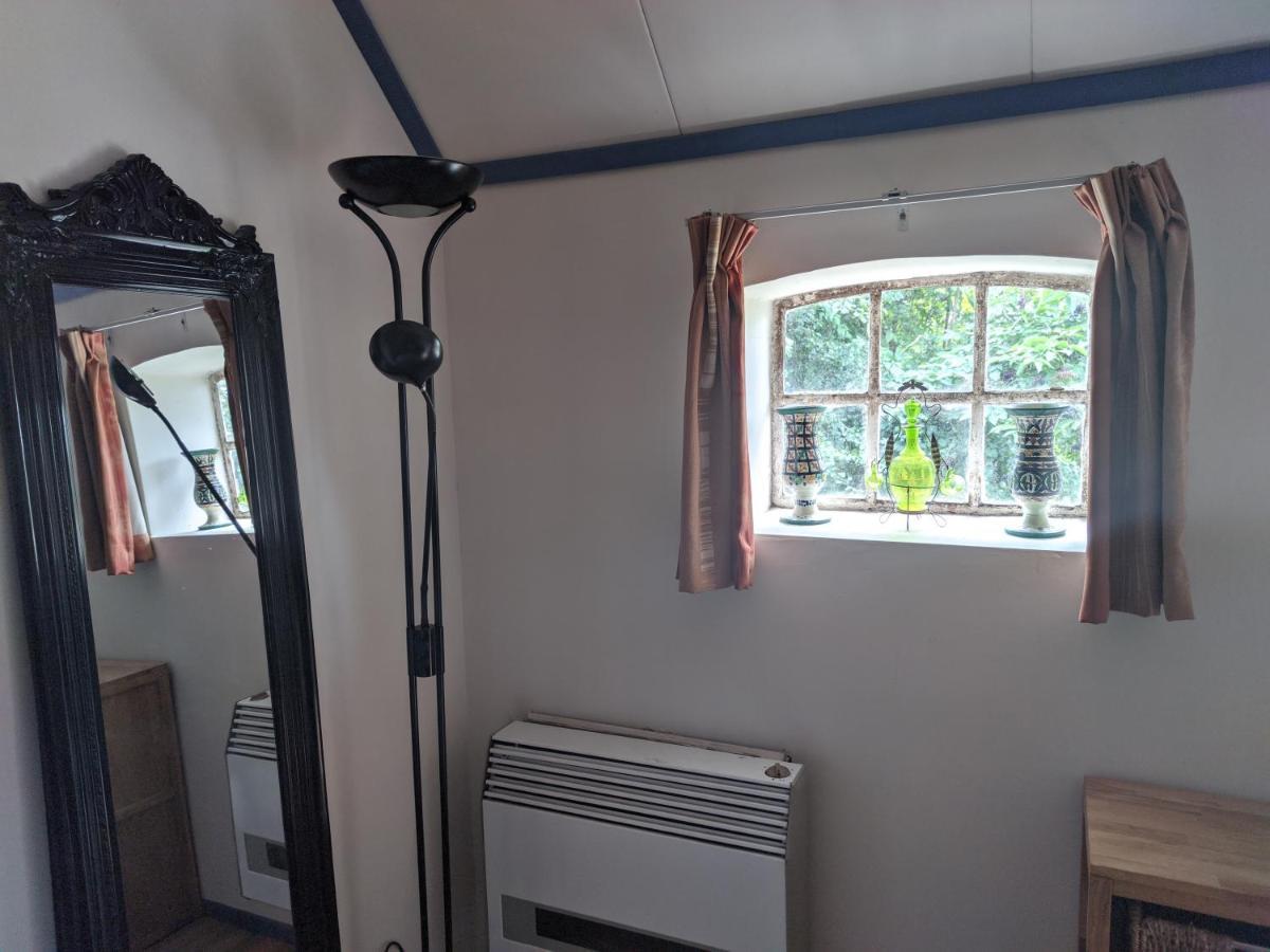 Logeerruimte In Gerenoveerde Boerderij In Wachtum Exterior foto